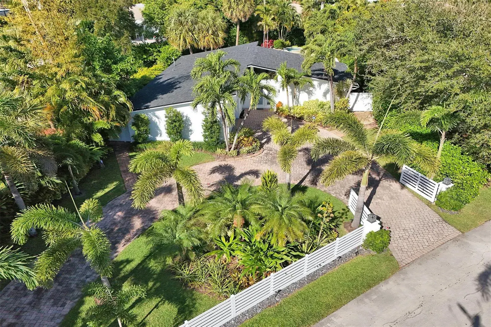3 bedroom 2 bath Residential for sale at 2525 SE 7th Drive, Pompano Beach FL 33062
