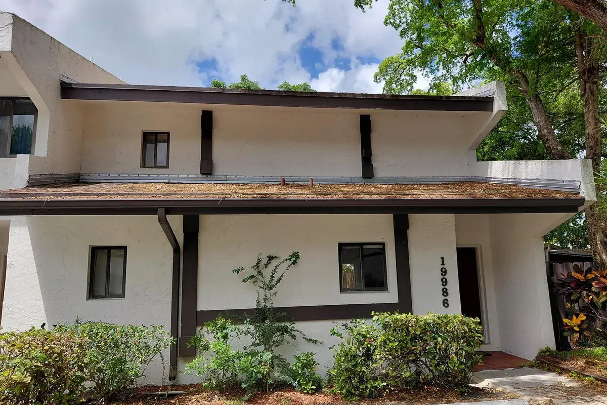 19986 NE 5th Court # 4d, Miami FL 33179