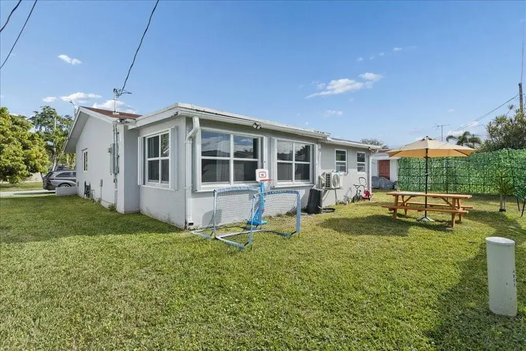 4805 NW 25th Terrace, Fort Lauderdale FL 33309
