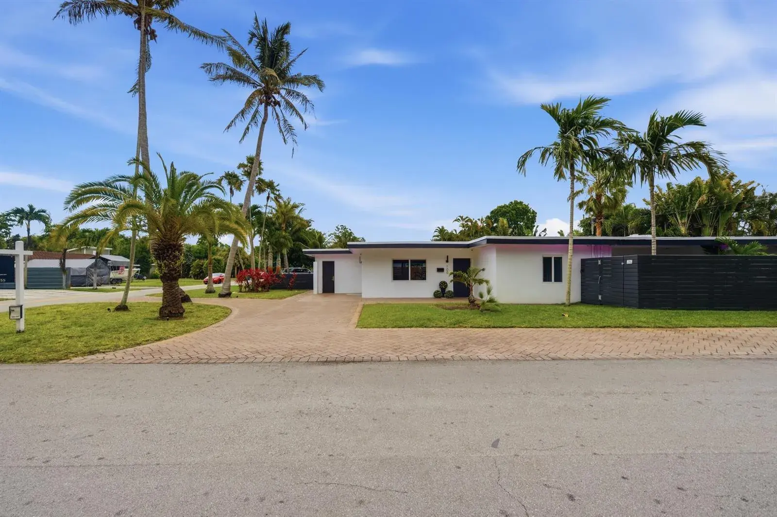 100 NE 22nd Street, Wilton Manors FL 33305