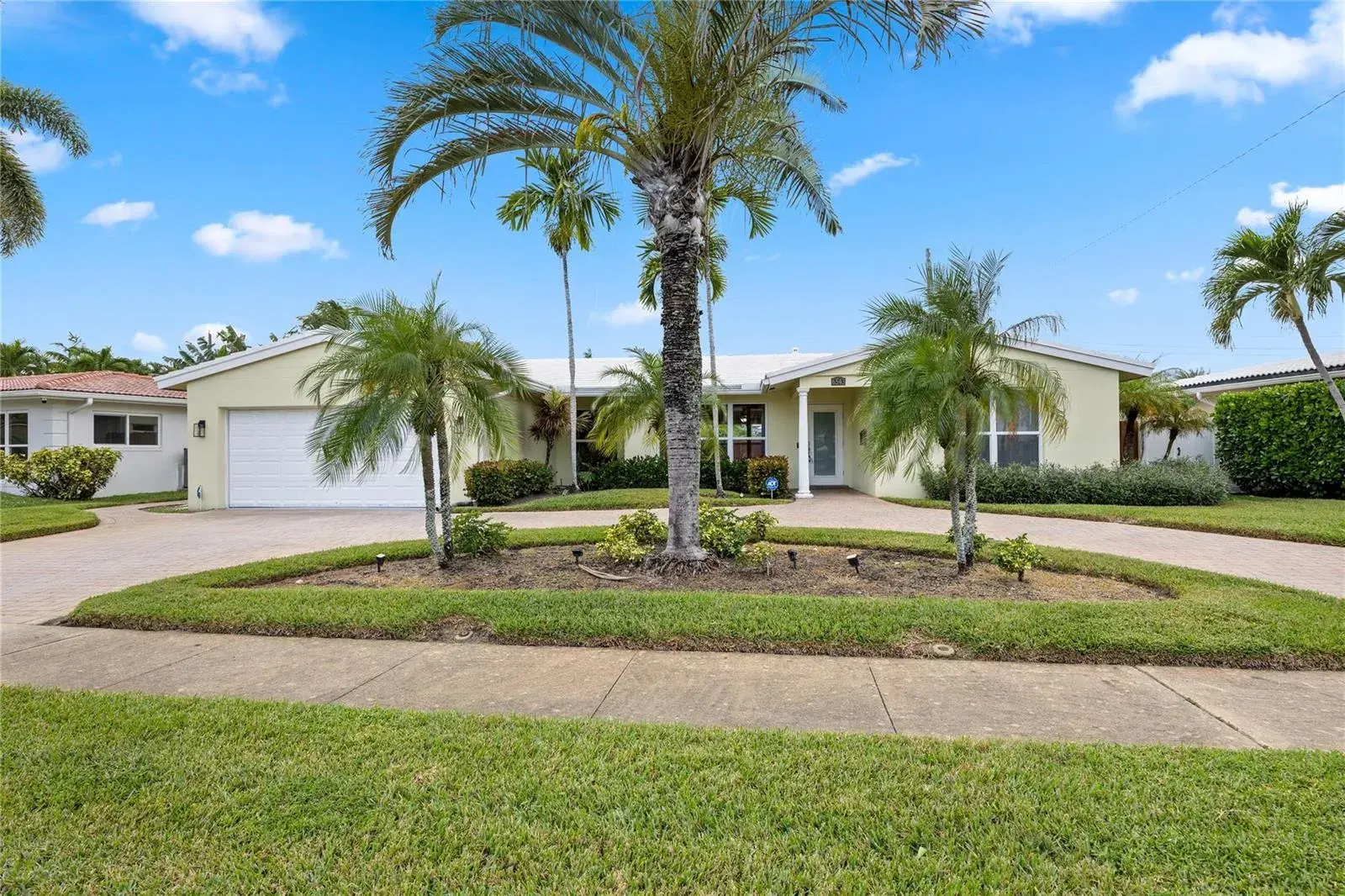 3 bedroom 2 bath Residential for sale at 6543 NE 21st Road, Fort Lauderdale FL 33308