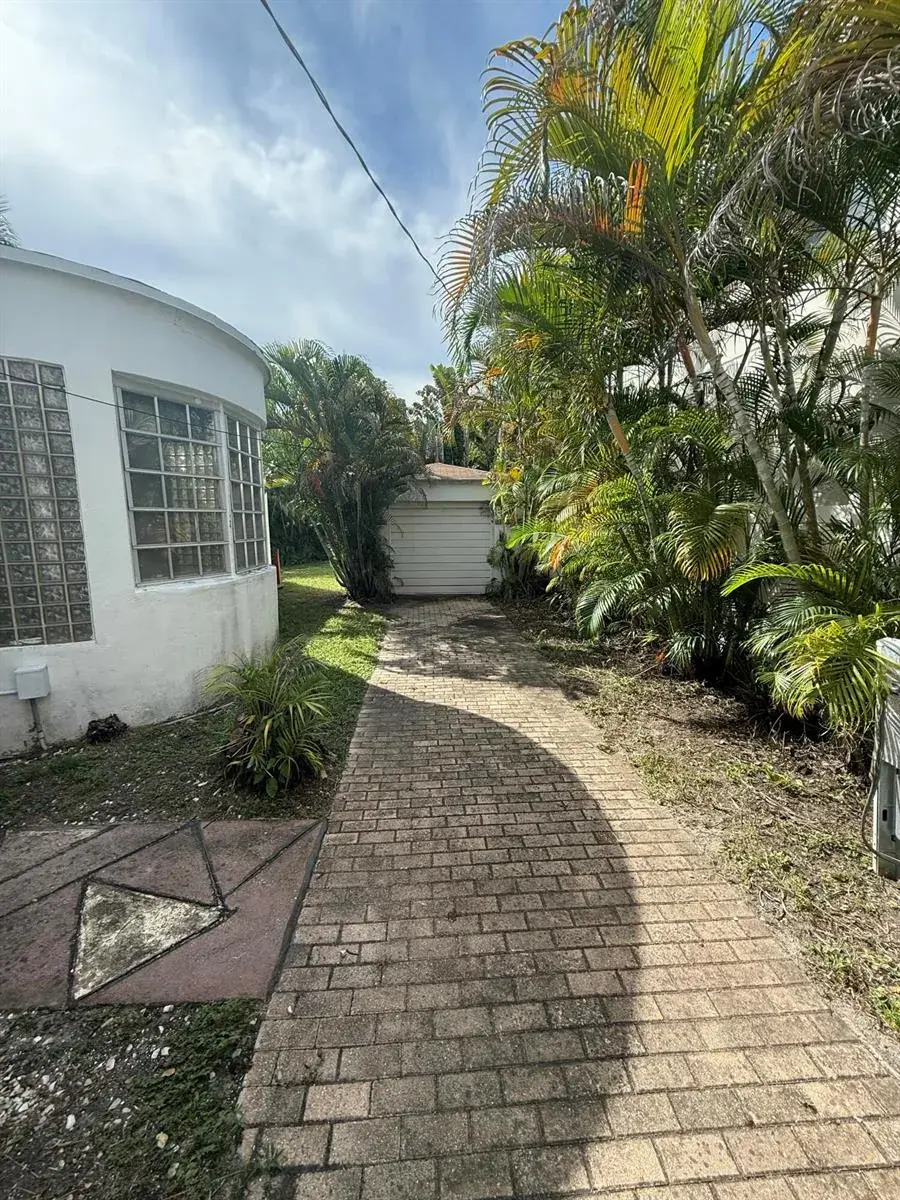 2828 SW 7th Avenue, Miami FL 33129