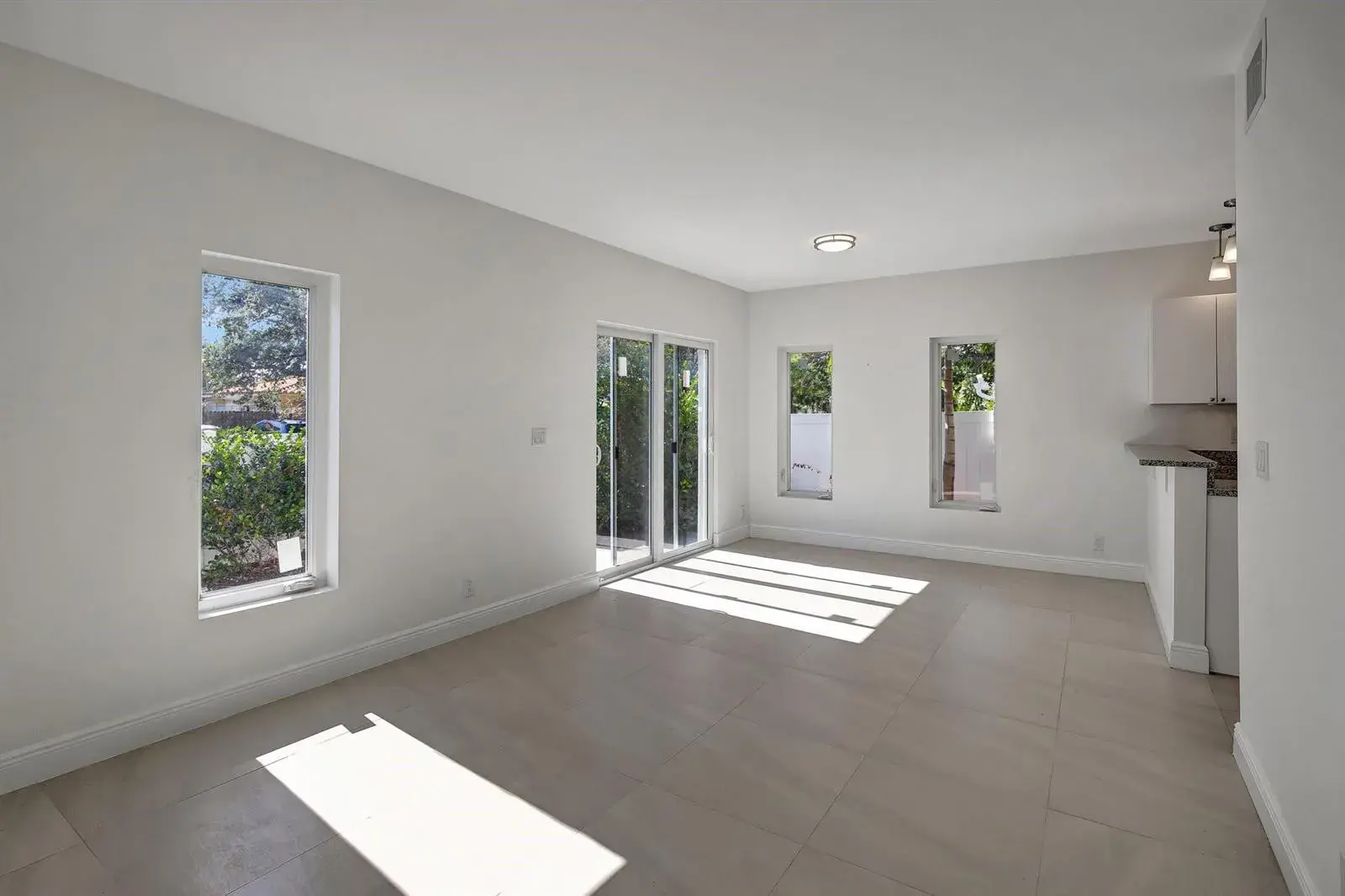 1104 S 20th Avenue, Hollywood FL 33020