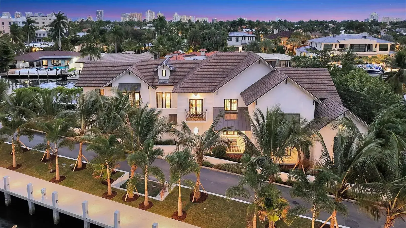 400 Mola Avenue, Fort Lauderdale FL 33301