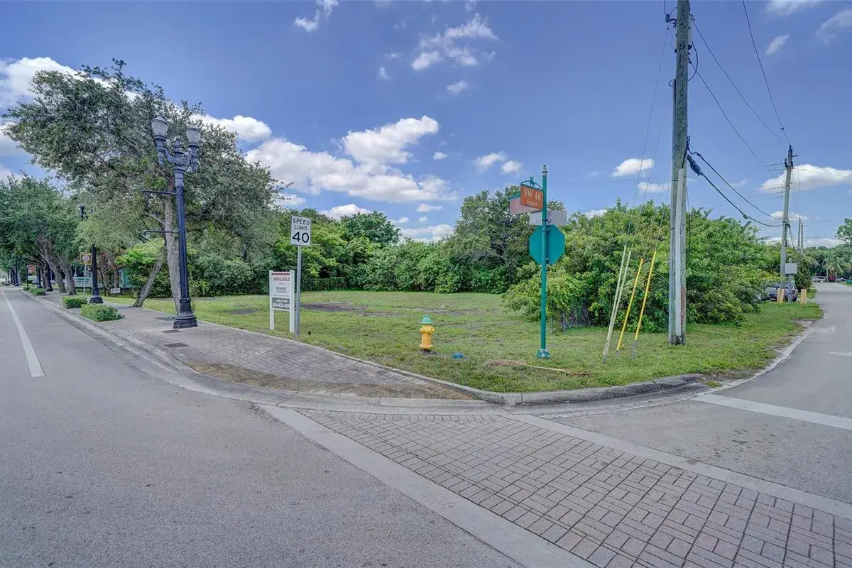 6404 SW 46th Street, Davie FL 33314