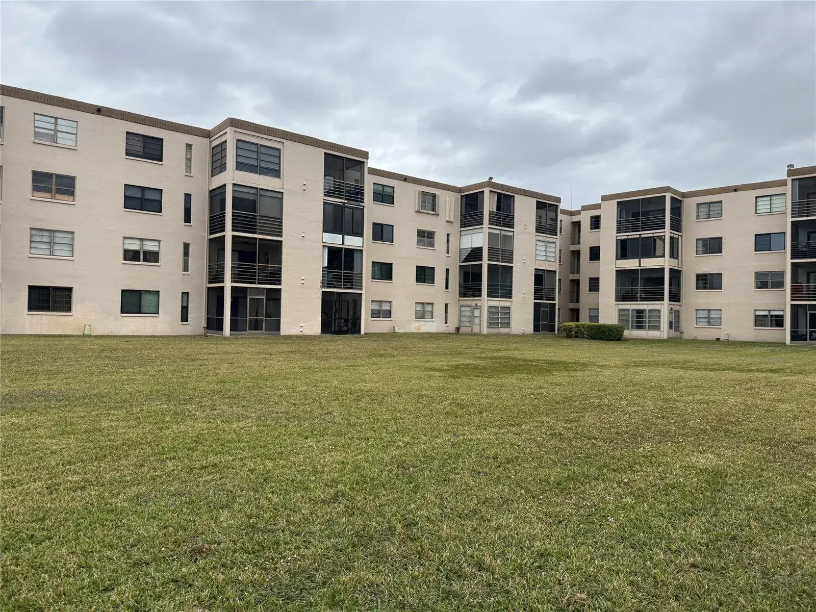 9300 SW 8th Street # 215, Boca Raton FL 33428