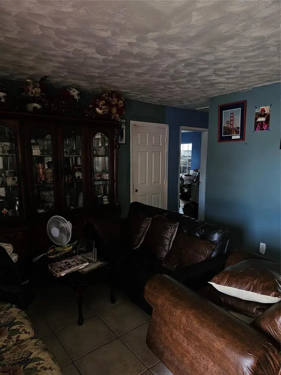 2 bedroom 1 bath Residential for sale at 2510 NW 6 Street, Pompano Beach FL 33069