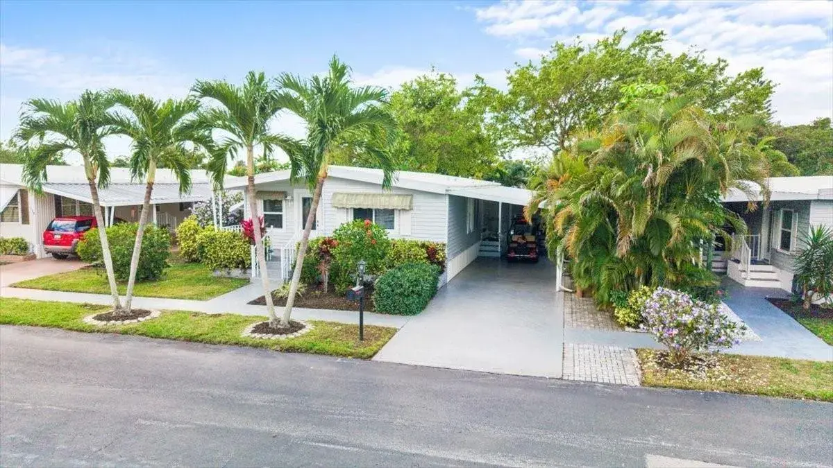2 bedroom 2 bath Residential for sale at 120 NW 51st Street, Deerfield Beach FL 33064