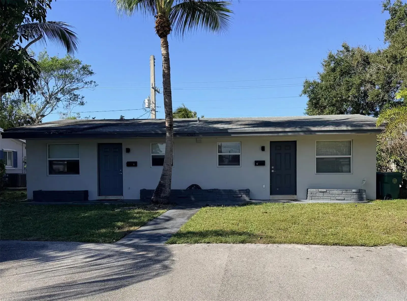 4385 NE 13th Avenue, Oakland Park FL 33334