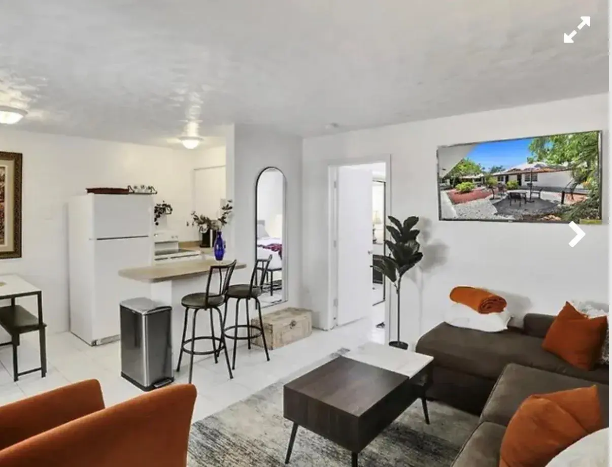 1 bedroom 1 bath Residential Lease for rent at 820 NE 16th Avenue # 2, Fort Lauderdale FL 33304