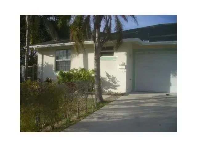 2 bedroom 2 bath Residential Lease for rent at 713 NE 4th Street, Hallandale Beach FL 33009