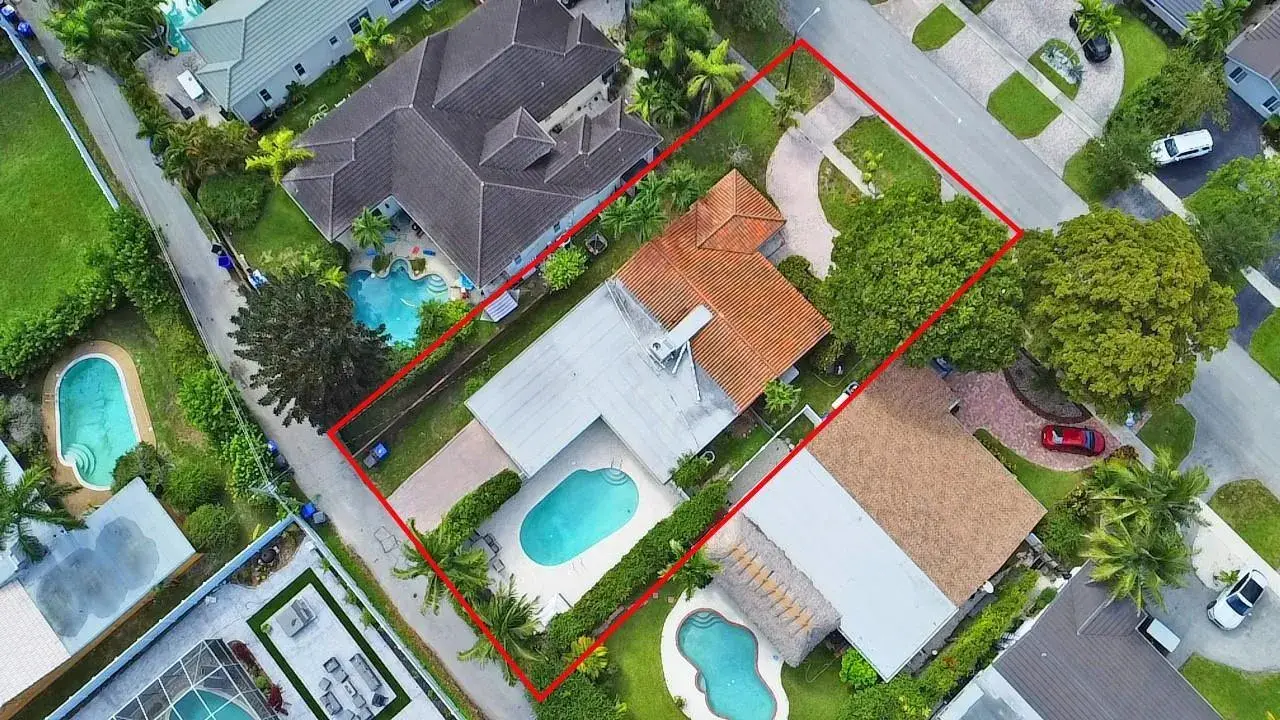 3 bedroom 2 bath Residential for sale at 1336 Funston Street, Hollywood FL 33019
