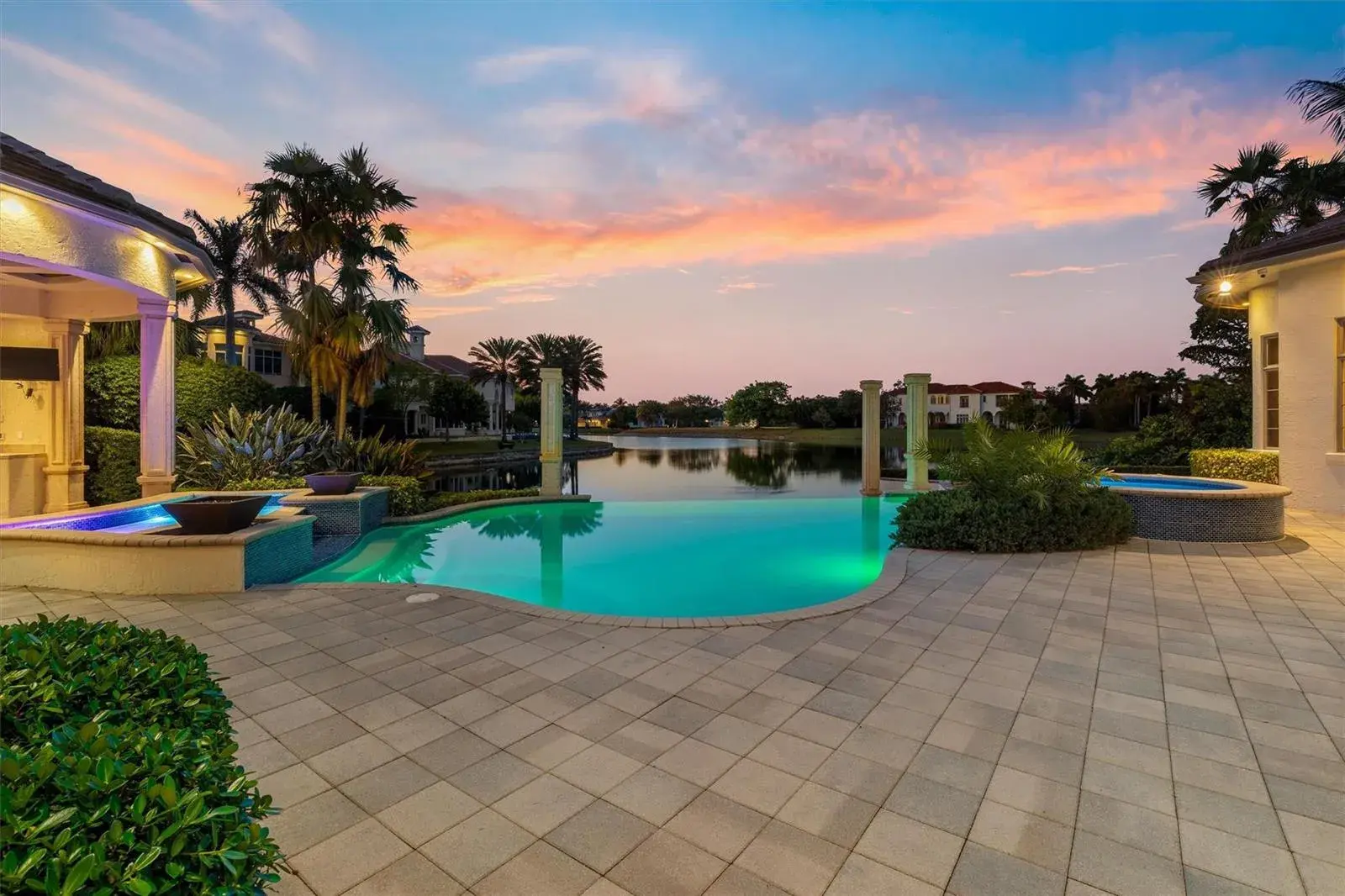 369 Sweet Bay Avenue, Plantation FL 33324