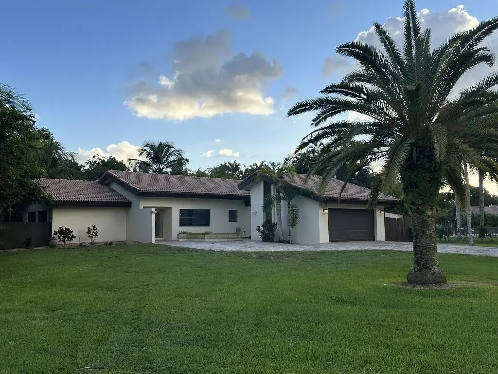 3 bedroom 2 bath Residential for sale at 11460 SW 1st Court, Plantation FL 33325