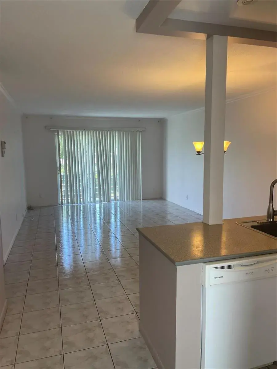 4421 NW 16th Street # G211, Lauderhill FL 33313