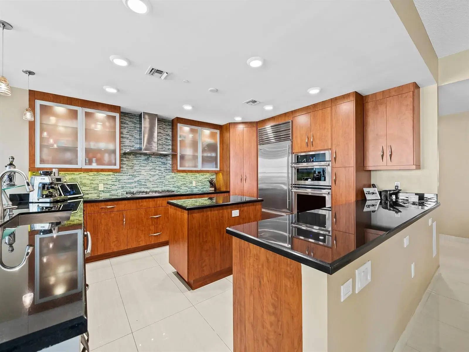 3415 N Ocean Drive # 505, Hollywood FL 33019