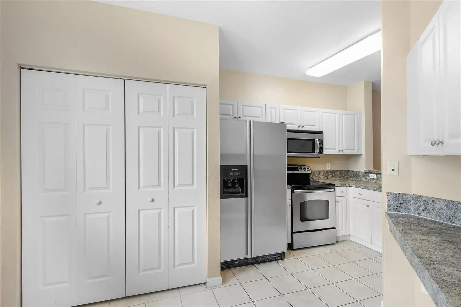 1992 Alamanda Way, Riviera Beach FL 33404