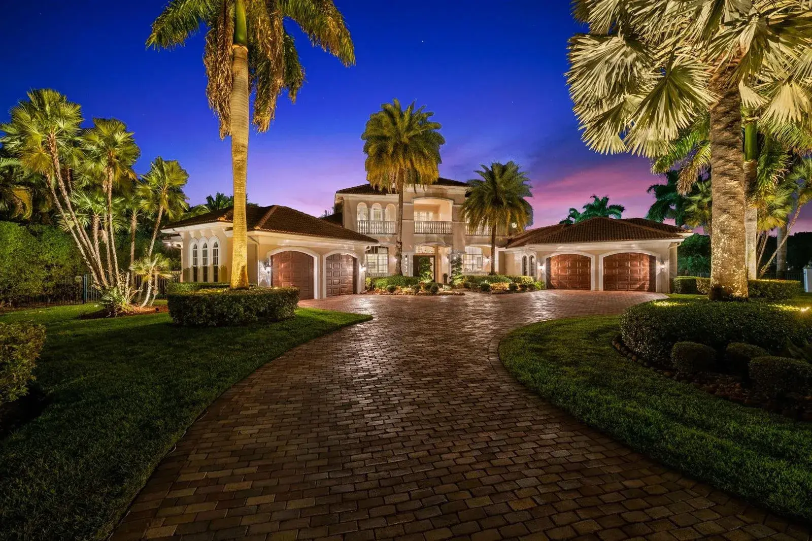 6 bedroom 7 bath Residential for sale at 12741 Kapok Lane, Davie FL 33330