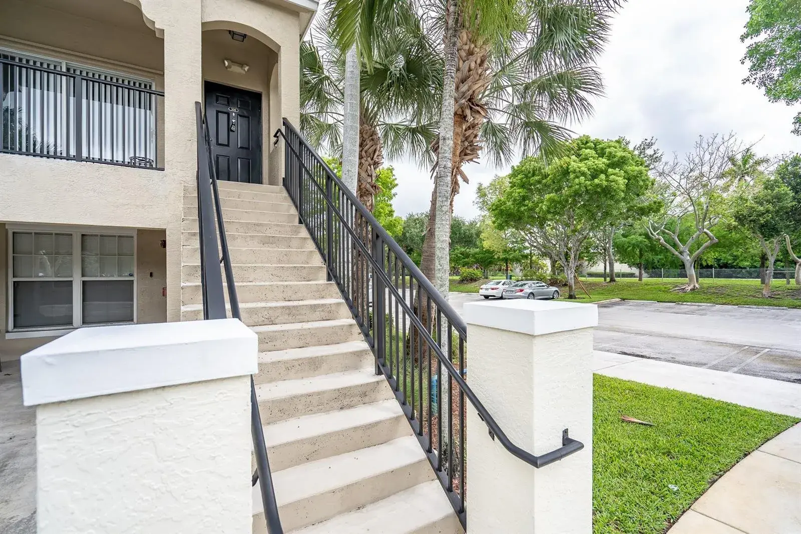 1 bedroom 1 bath Residential for sale at 5800 W Sample Road # 308, Coral Springs FL 33067