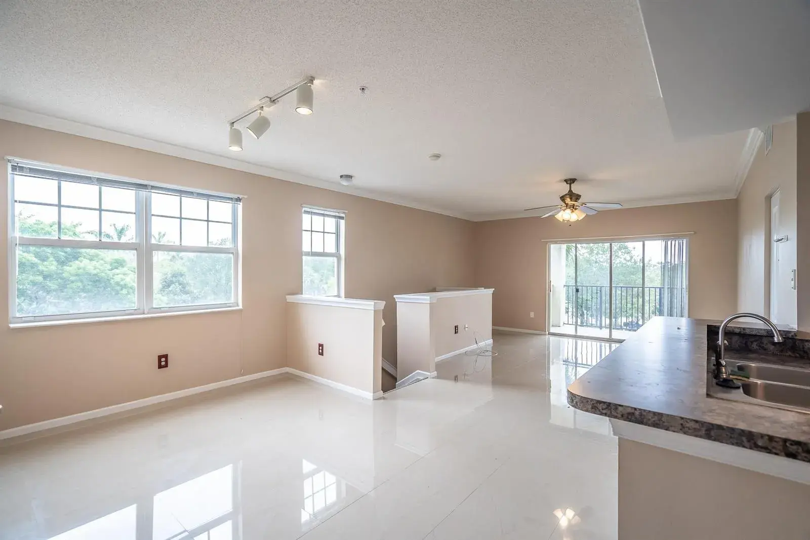 5800 W Sample Road # 308, Coral Springs FL 33067