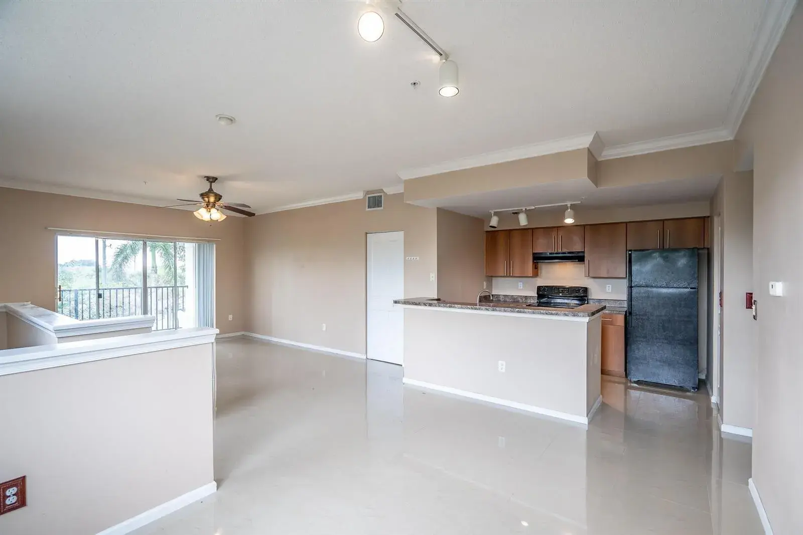 5800 W Sample Road # 308, Coral Springs FL 33067
