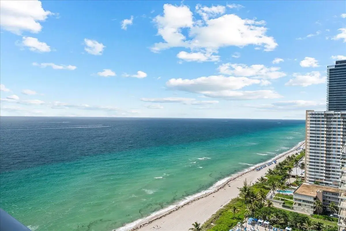 3 bedroom 3 bath Residential Lease for rent at 1890 S Ocean Drive, Hallandale Beach FL 33009