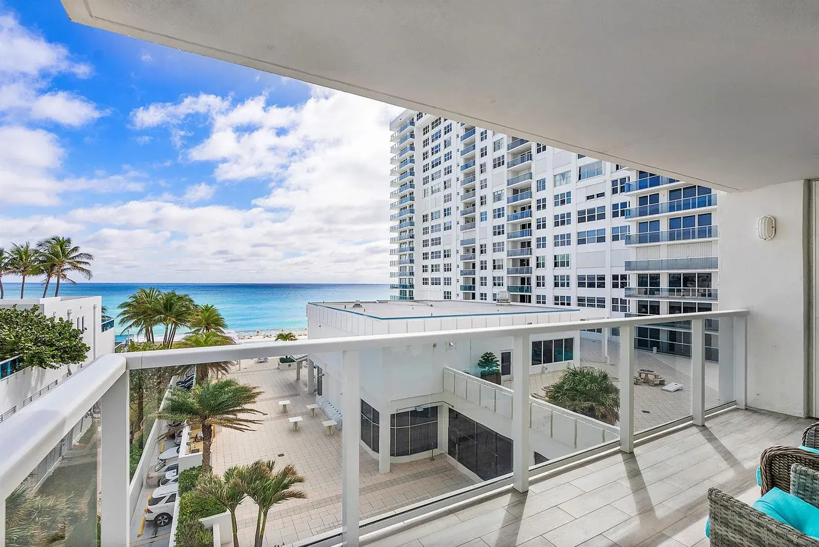 2 bedroom 2 bath for sale at 2751 S Ocean Drive # 504n, Hollywood FL 33019