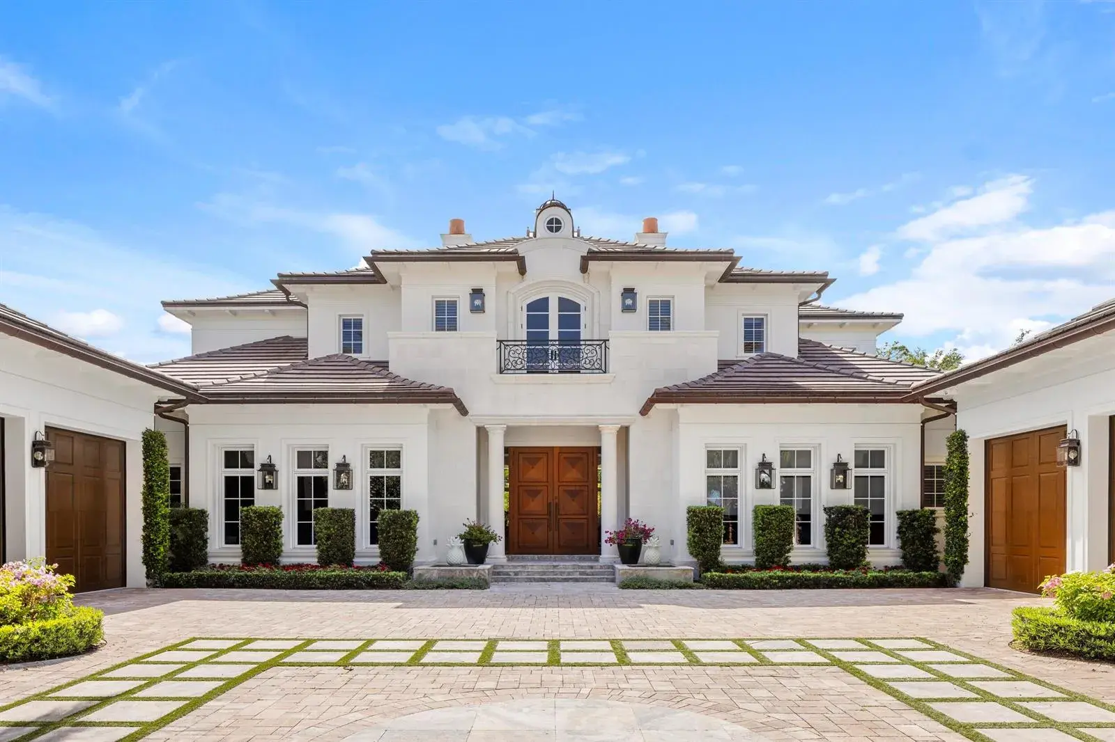 7 bedroom 8 bath Residential for sale at 131 W Bears Club Drive, Jupiter FL 33477
