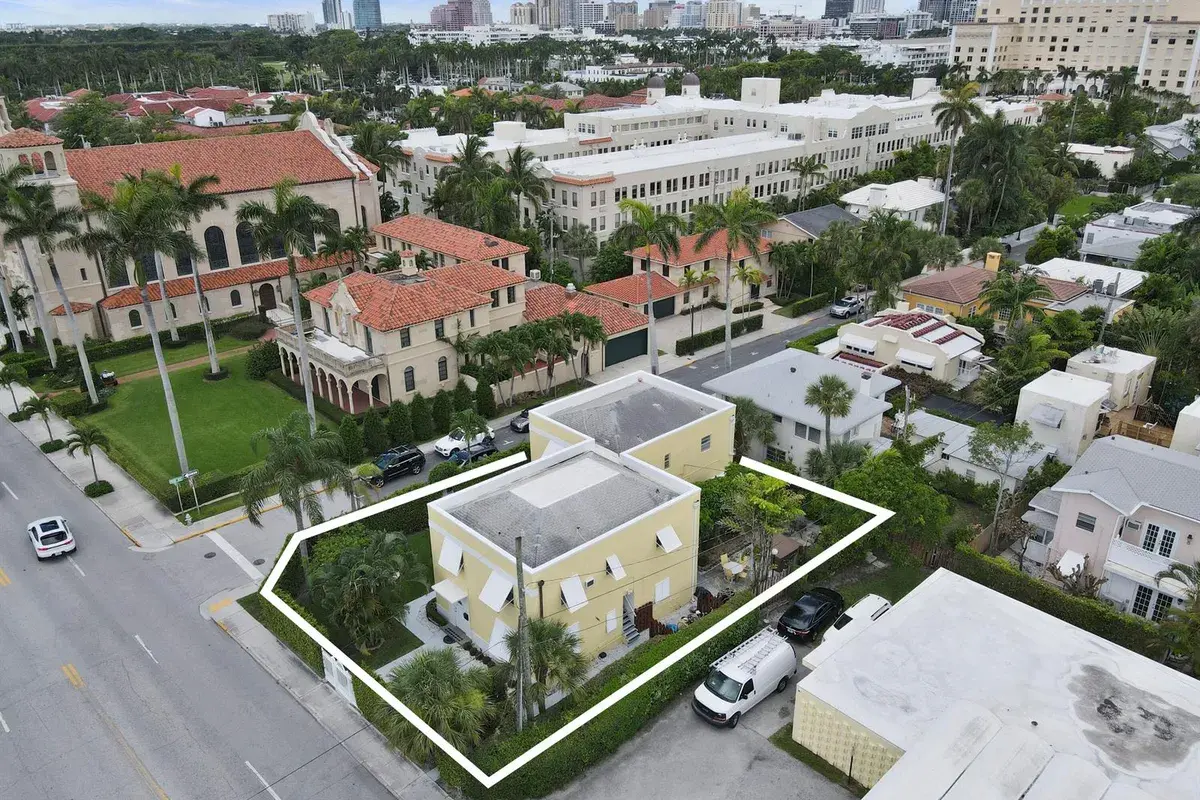172 N County Road, Palm Beach FL 33480
