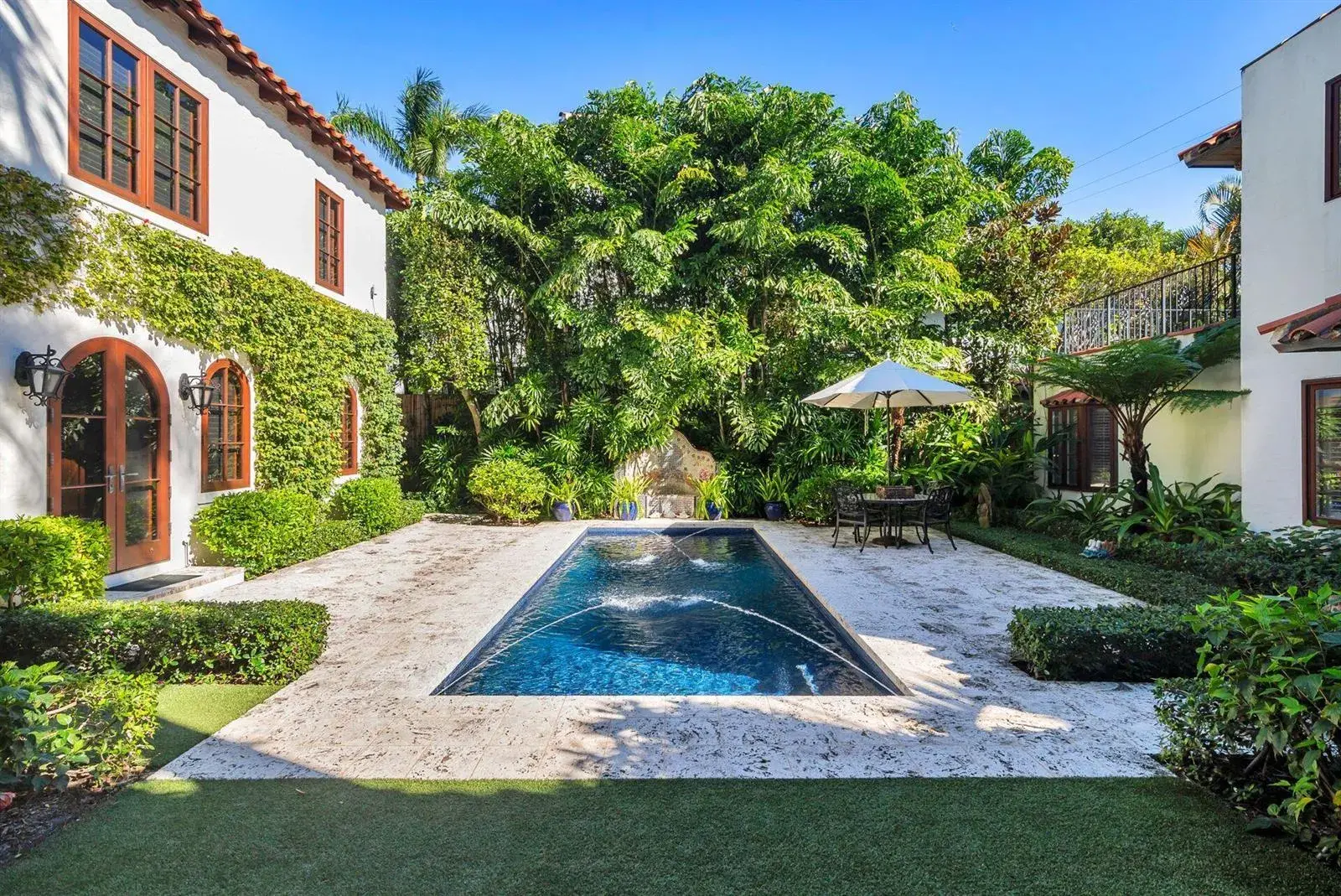5 bedroom 5 bath Residential for sale at 424 Brazilian Avenue, Palm Beach FL 33480