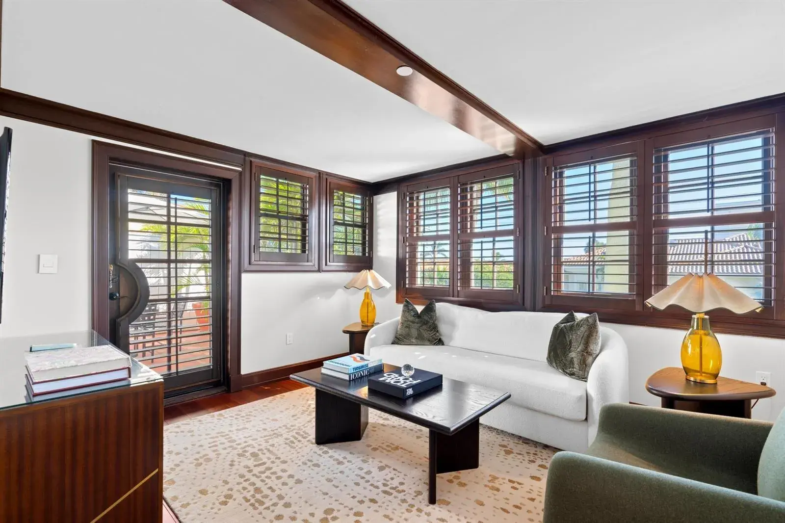 1 bedroom 1 bath Residential for sale at 301 Australian Avenue # 303, Palm Beach FL 33480