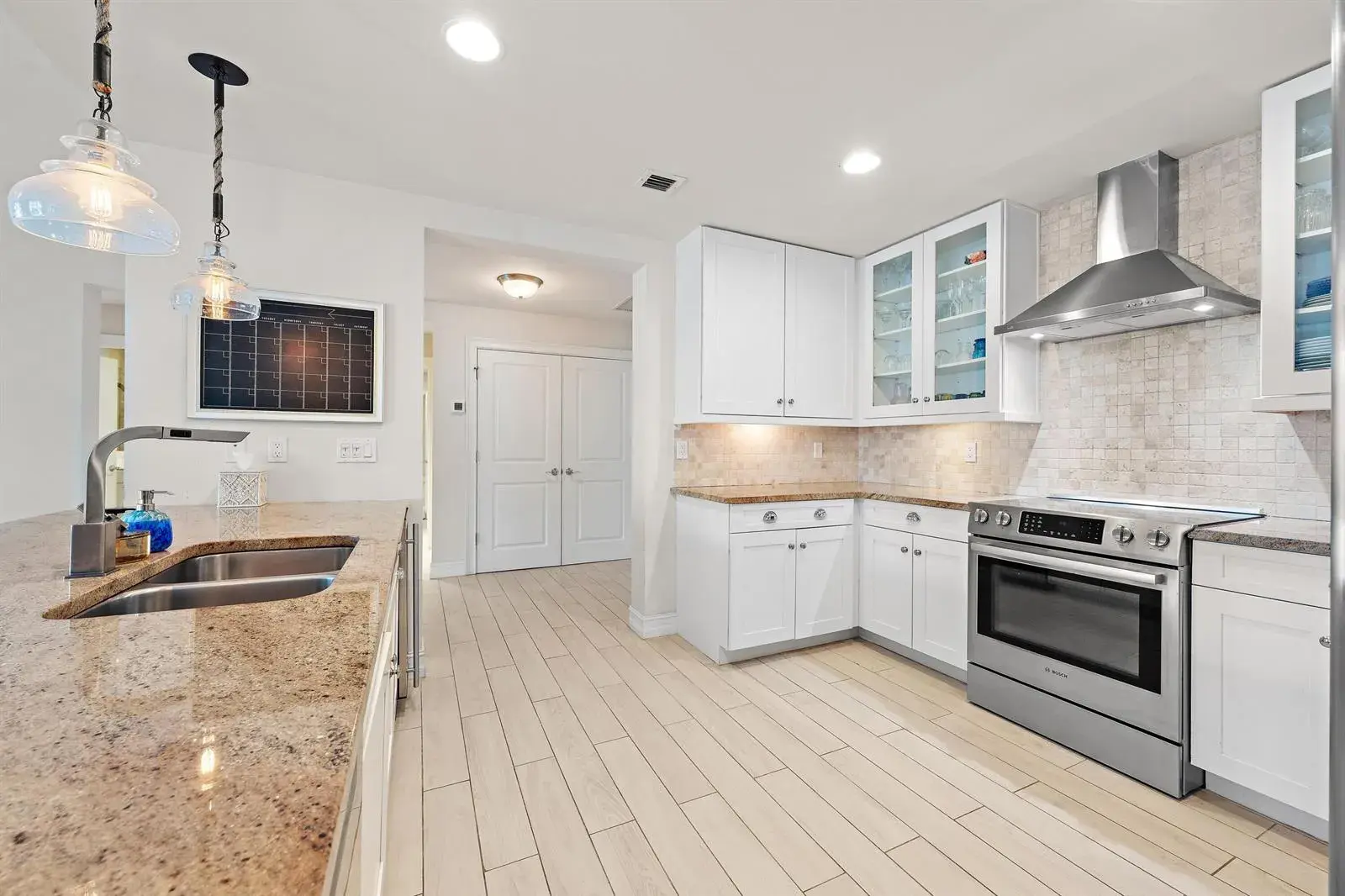 432 Bay Colony Drive N, Juno Beach FL 33408
