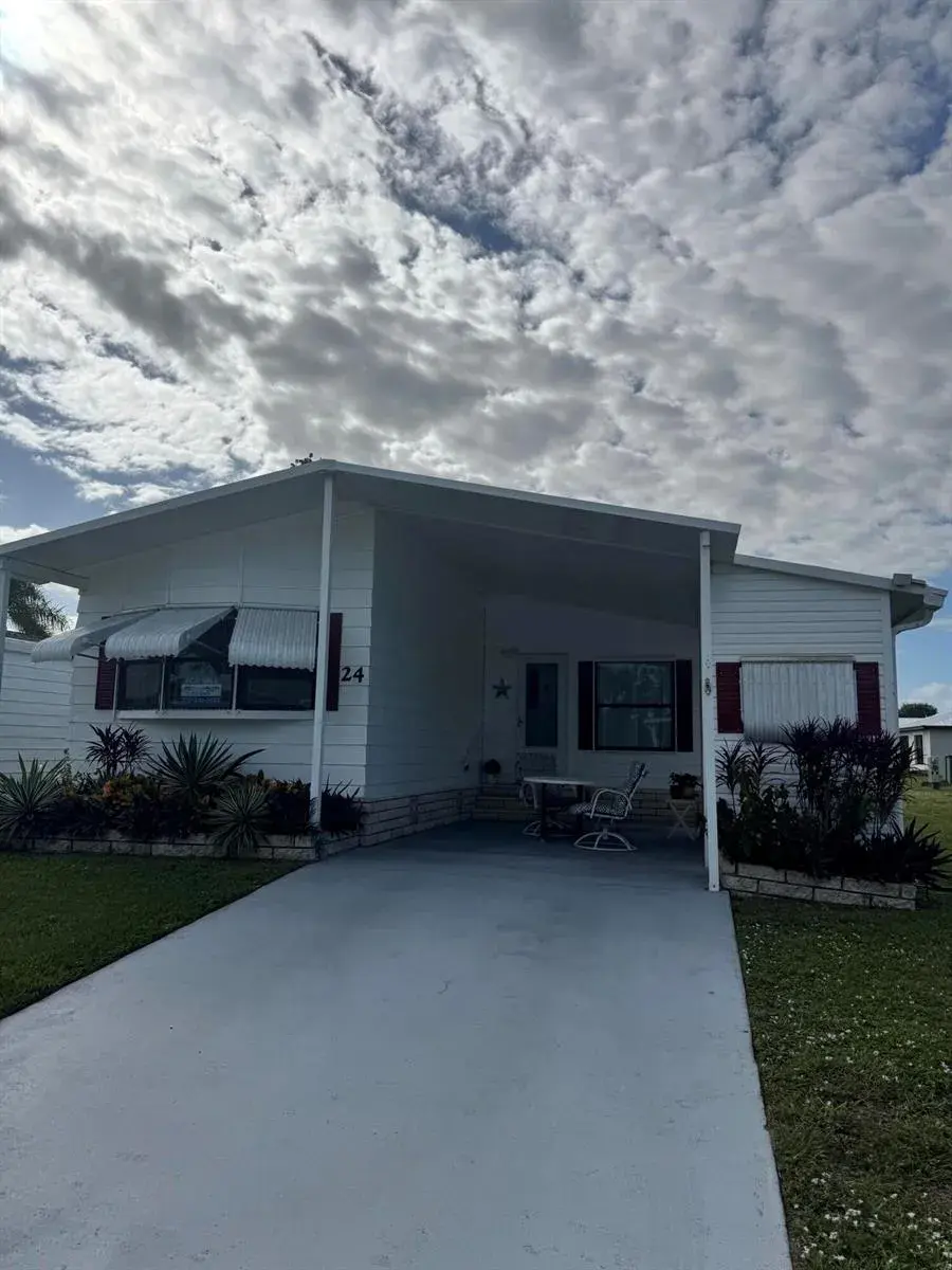 2 bedroom 2 bath Residential for sale at 24 Villa Del Norte, Fort Pierce FL 34951