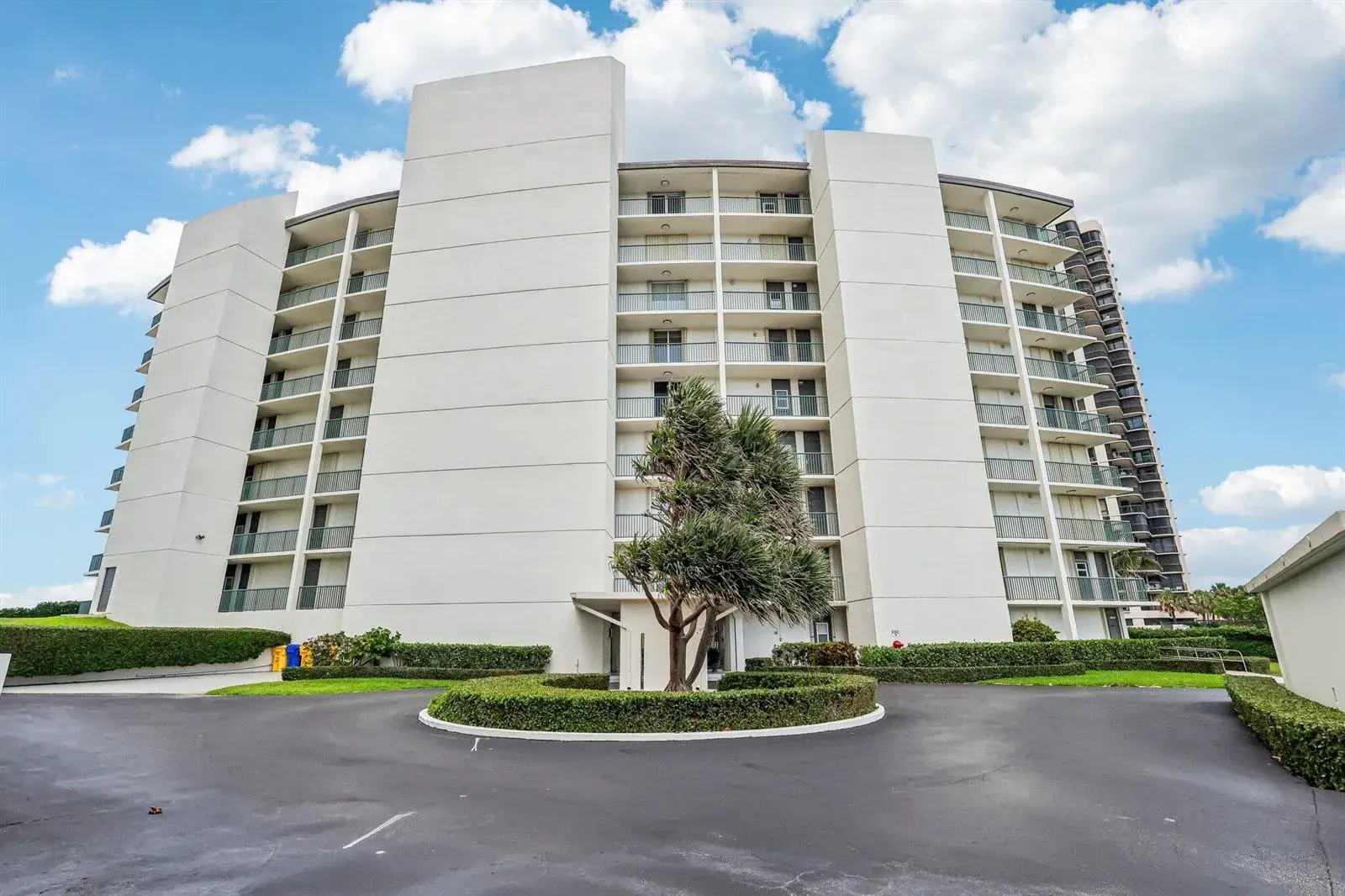 5400 N Ocean Drive E, Singer Island FL 33404