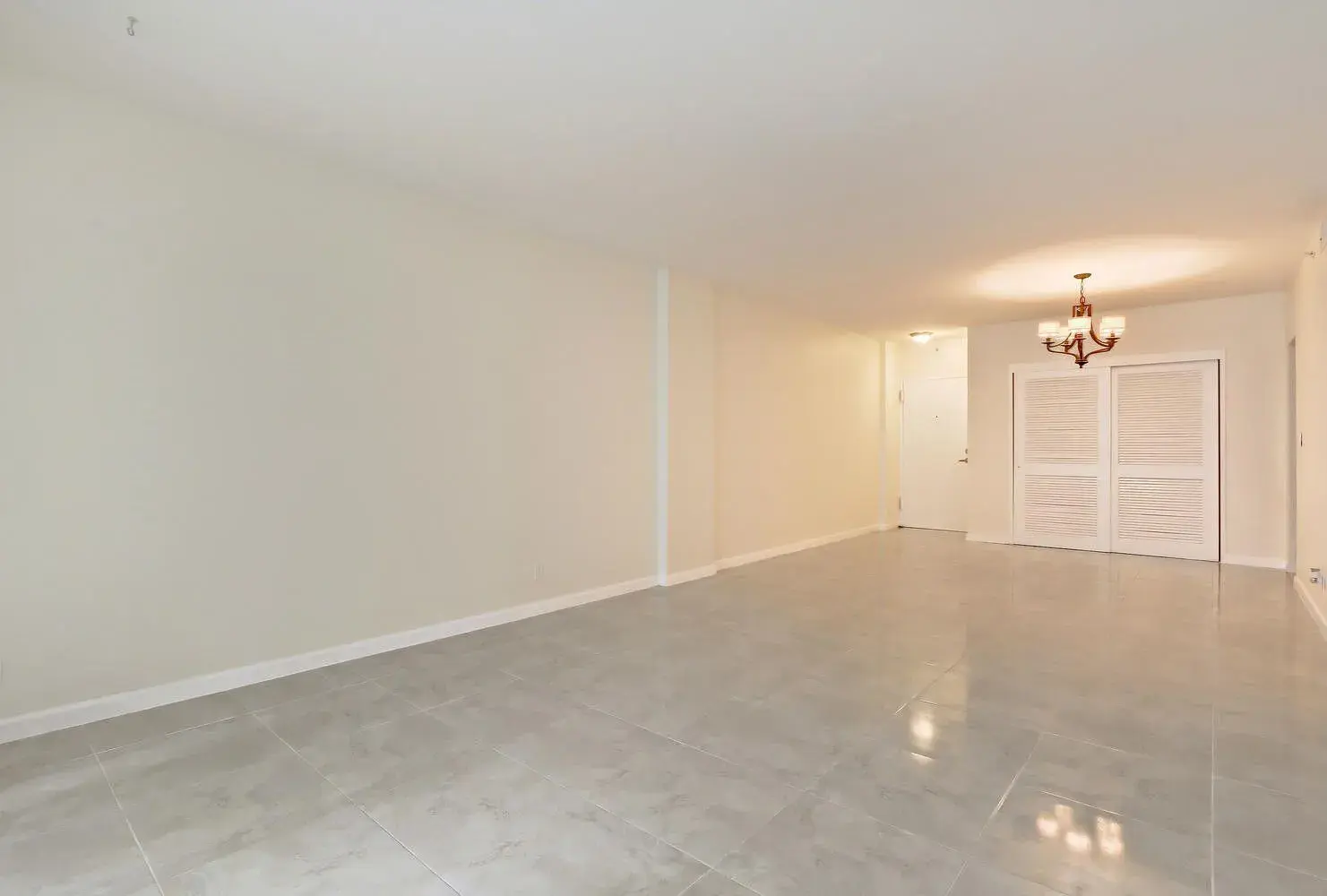 3001 S Ocean Drive # 201, Hollywood FL 33019