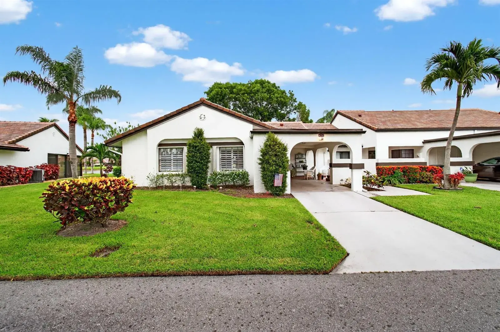 3 bedroom 2 bath Residential for sale at 5707 Parkwalk Circle E, Boynton Beach FL 33472