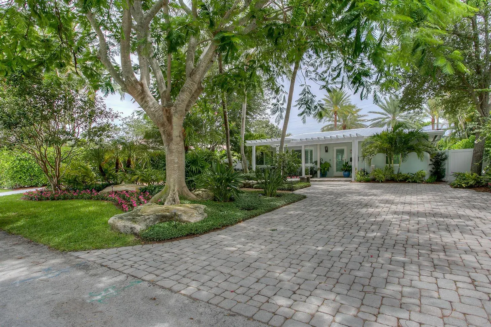 4 bedroom 3 bath Residential for sale at 322 NW 16th Street, Delray Beach FL 33444