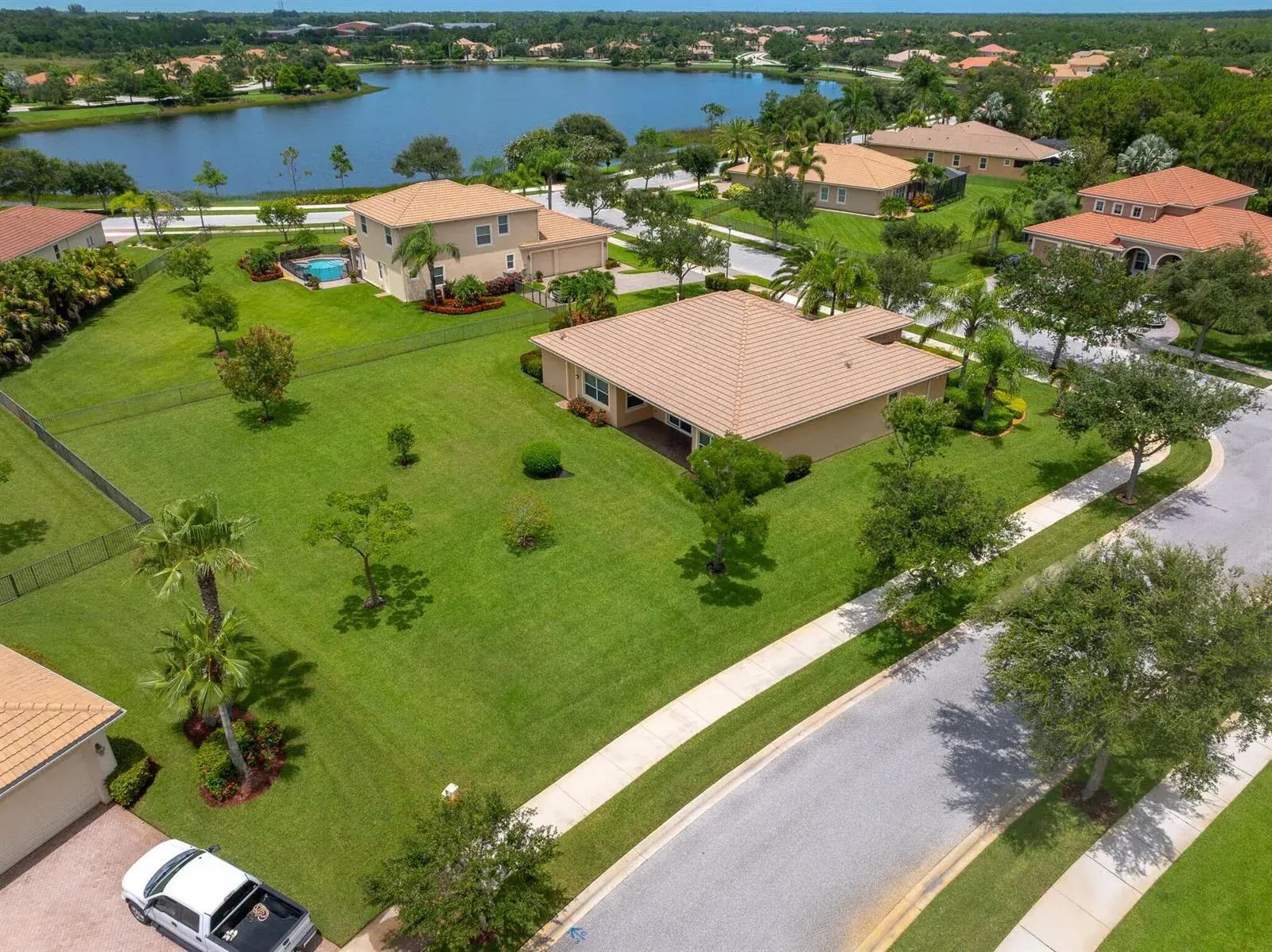 7422 SE Belle Maison Drive, Stuart FL 34997