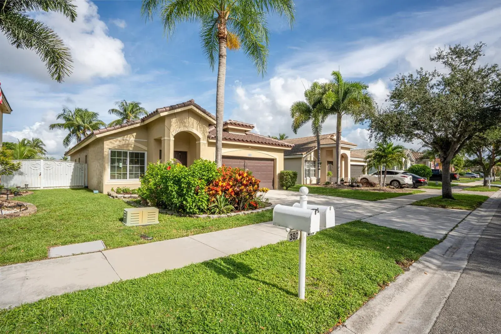 370 SW 203rd Avenue, Pembroke Pines FL 33029