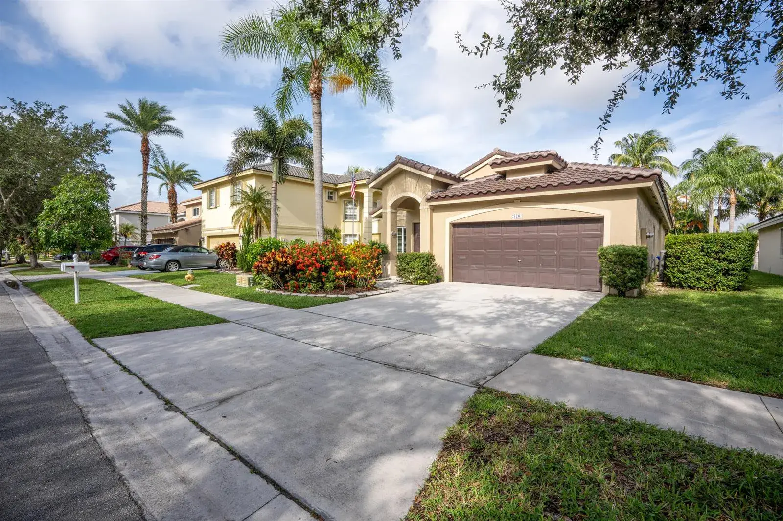 370 SW 203rd Avenue, Pembroke Pines FL 33029