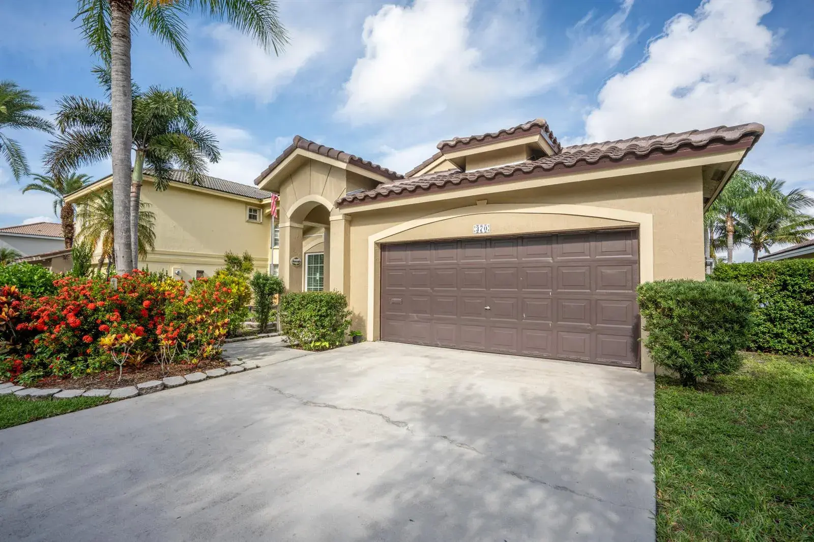 370 SW 203rd Avenue, Pembroke Pines FL 33029