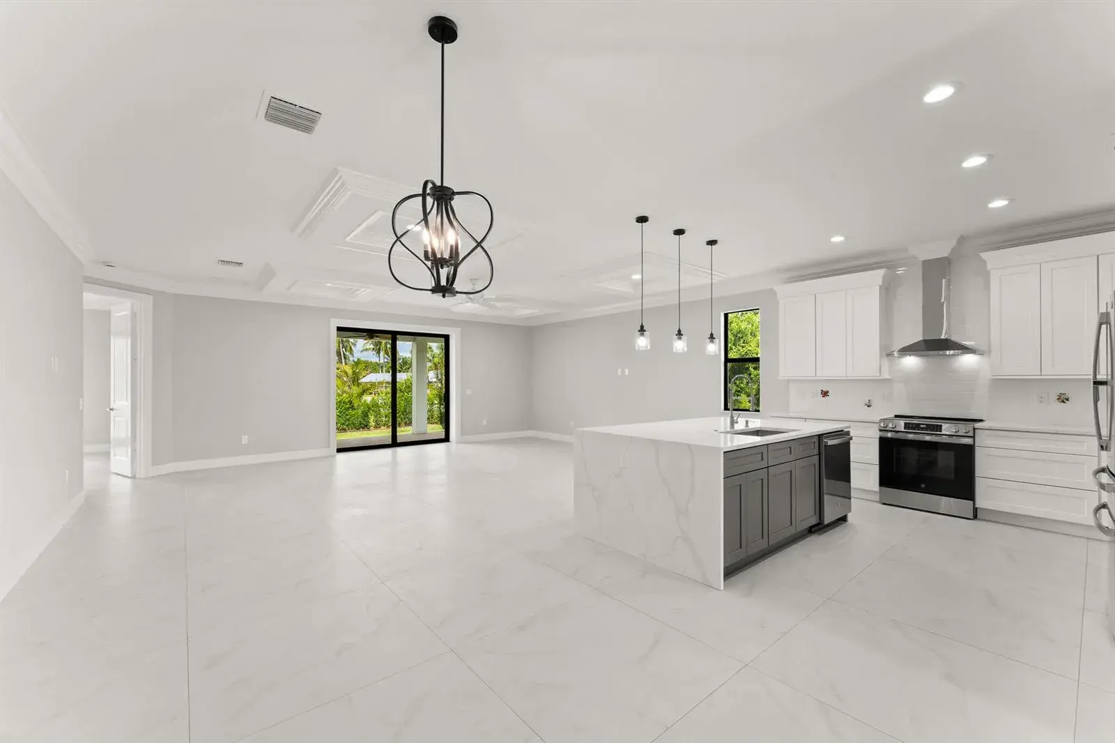 5460 SE Front Avenue, Stuart FL 34997