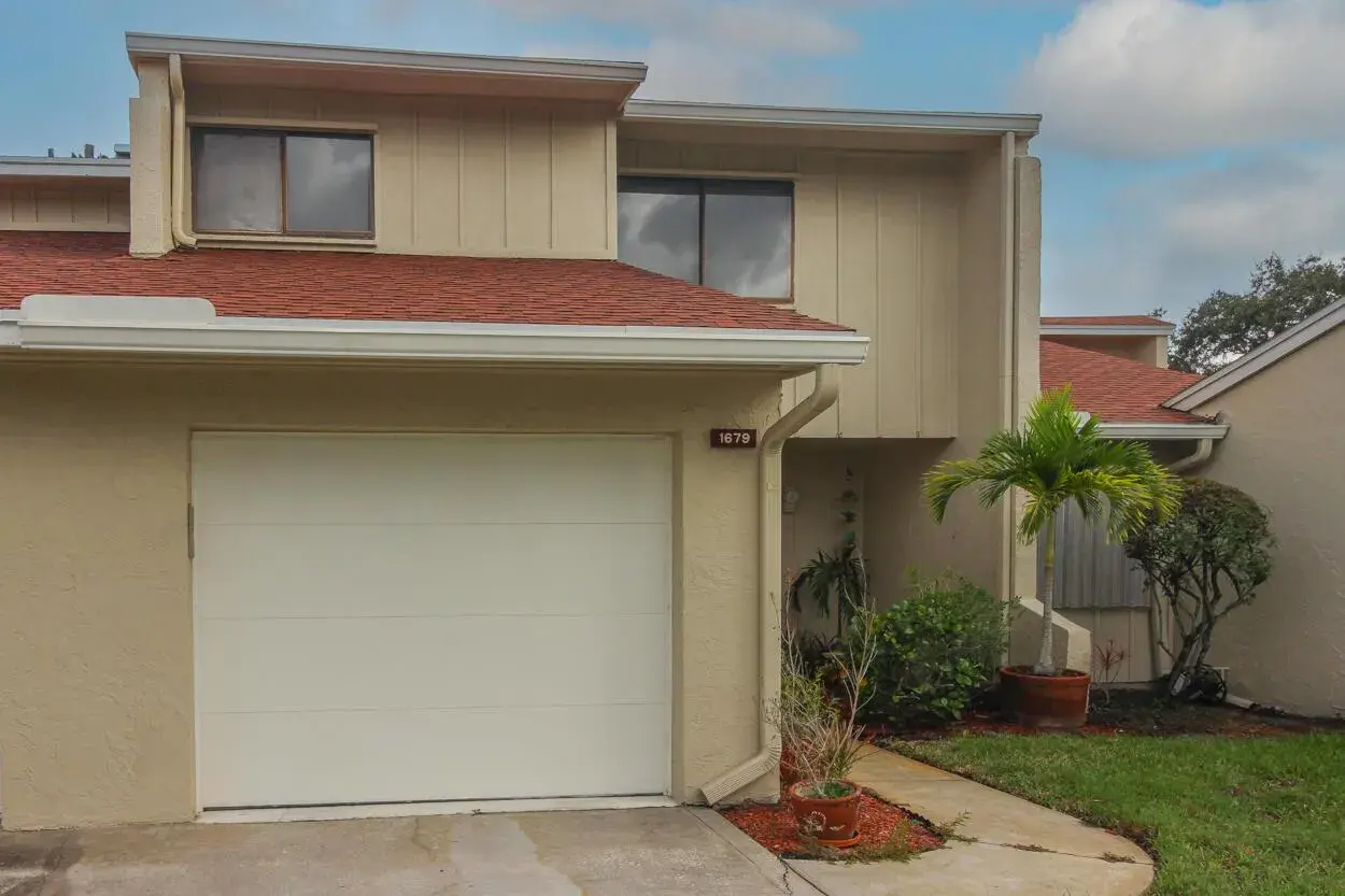 3 bedroom 2 bath Residential for sale at 1679 SW Crossing Circle, Palm City FL 34990