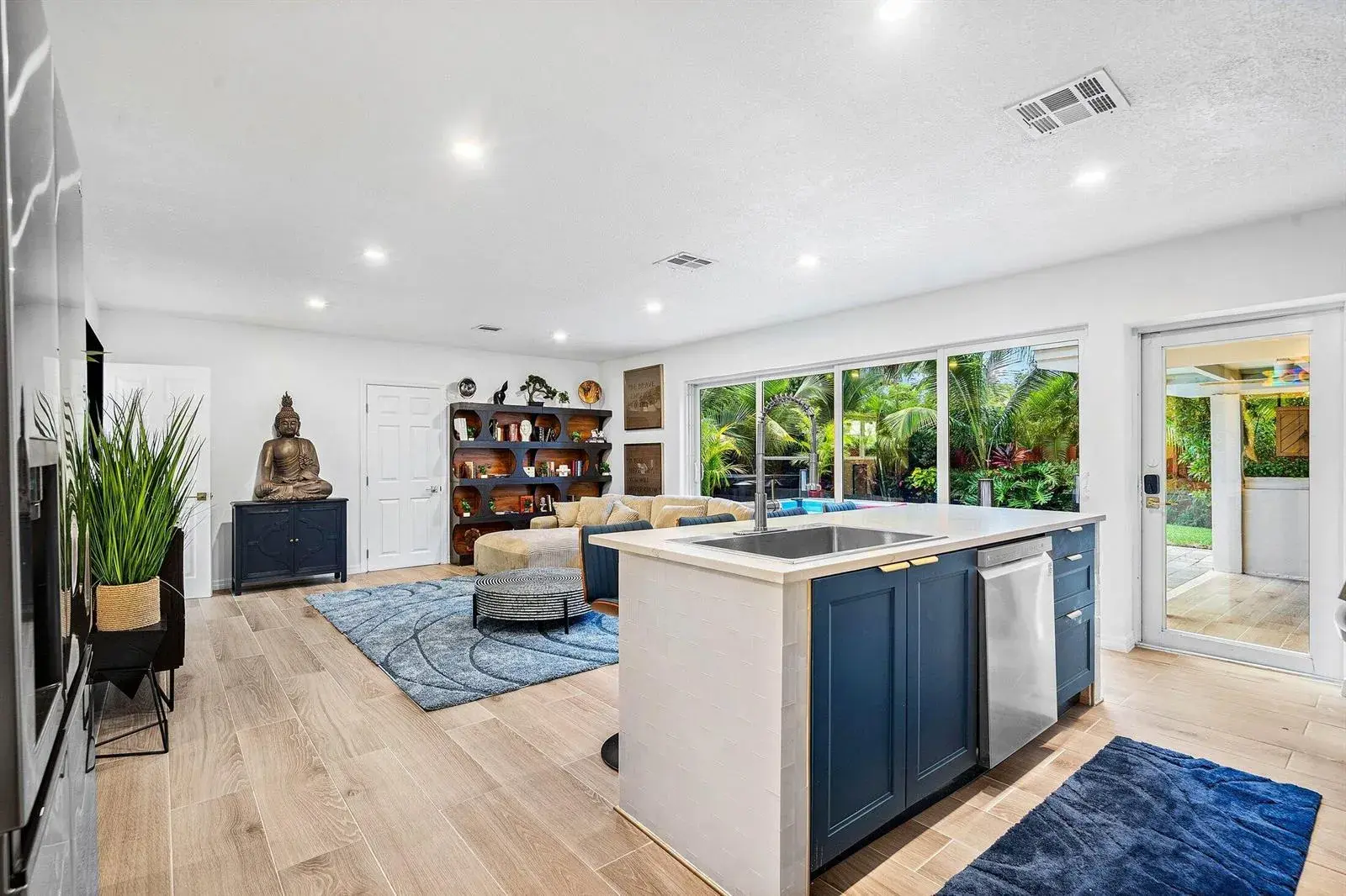 2041 NE 30th Street, Fort Lauderdale FL 33306