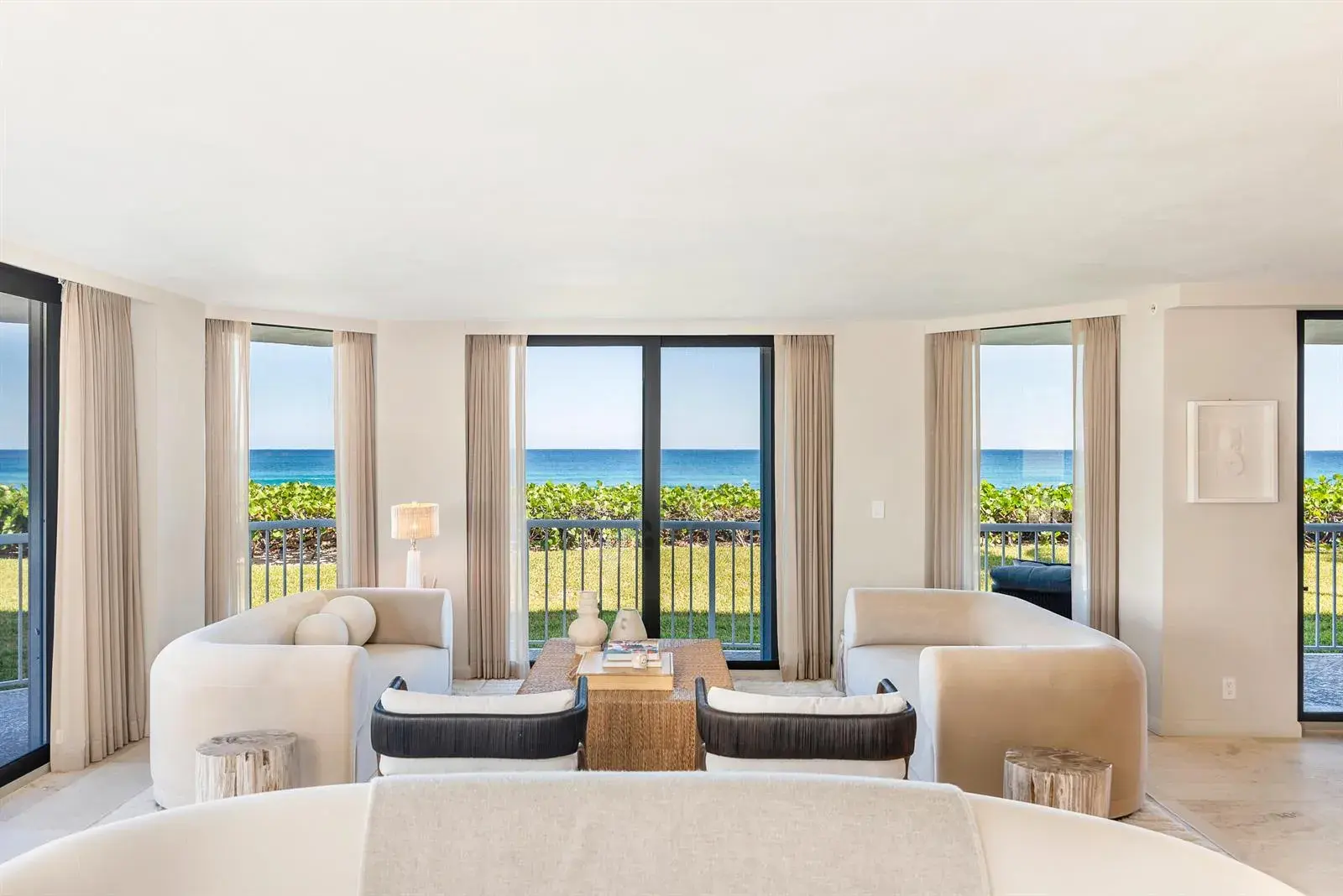 3 bedroom 3 bath Residential for sale at 3170 S Ocean Boulevard, Palm Beach FL 33480