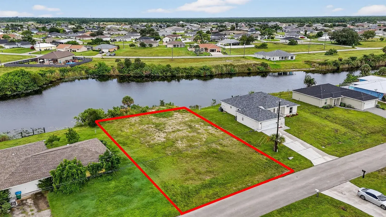 2616 NW 4th Place, Cape Coral FL 33993