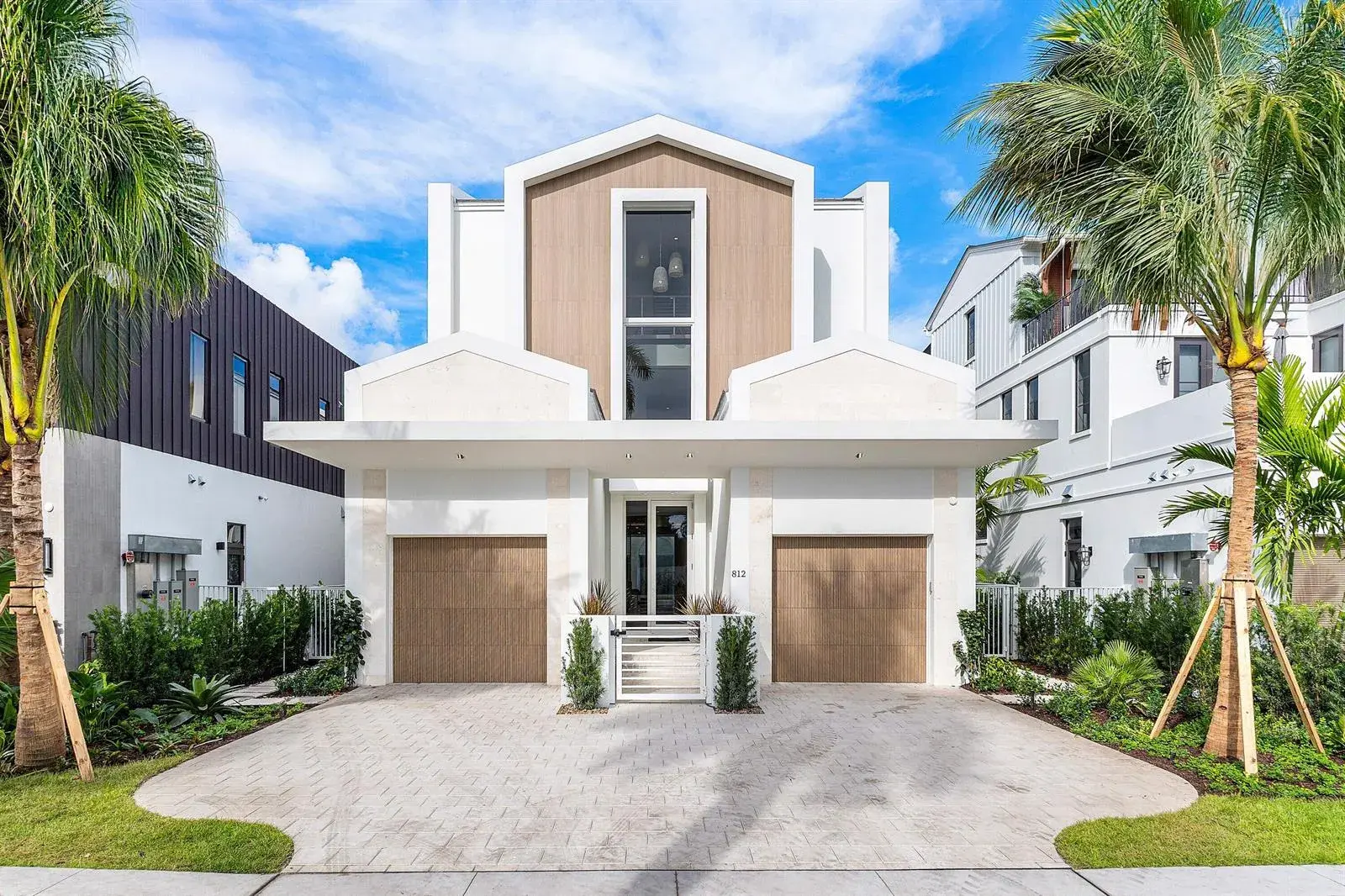 5 bedroom 5 bath Residential for sale at 812 Palm Trail, Delray Beach FL 33483