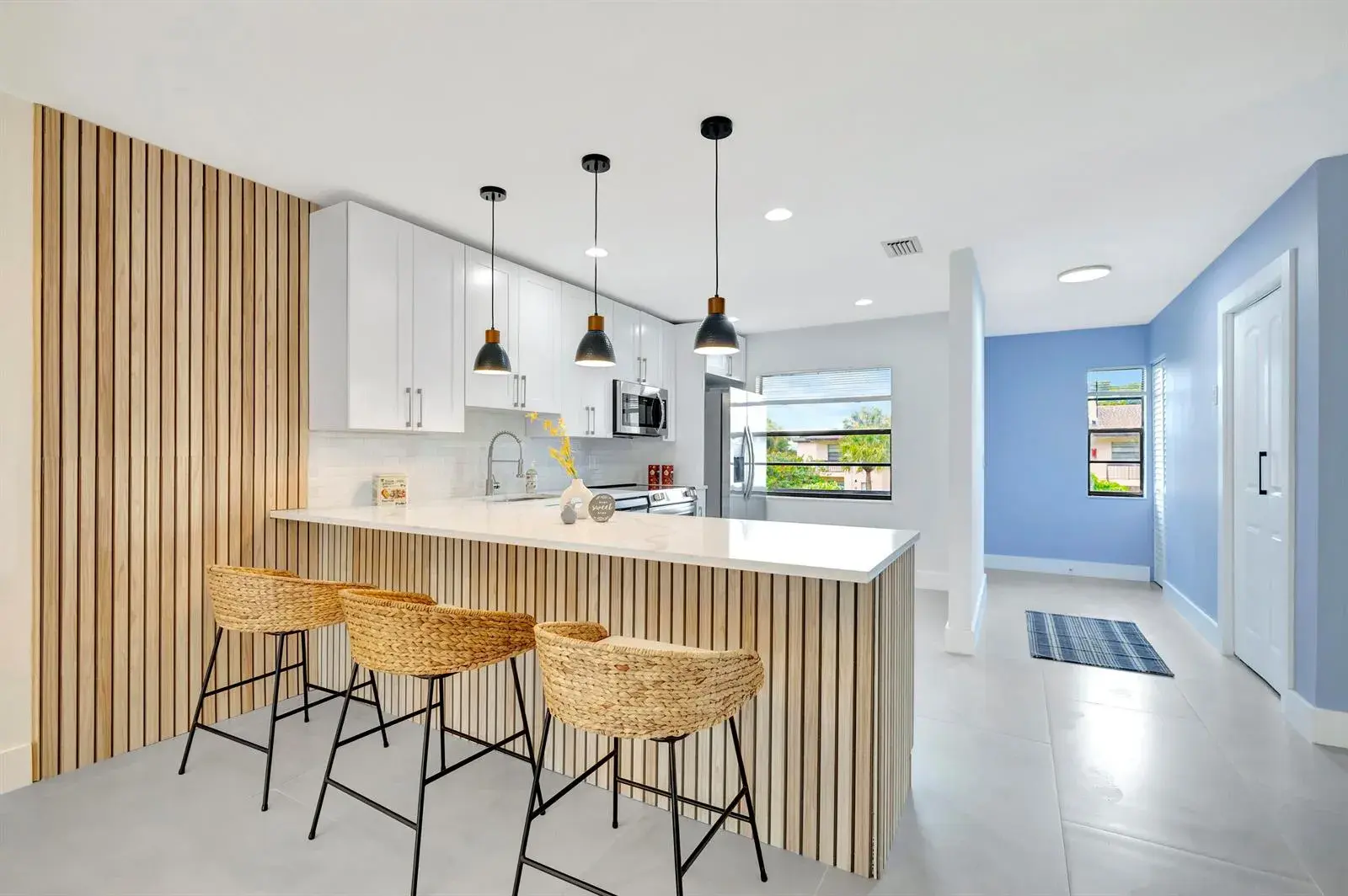 2 bedroom 2 bath Residential for sale at 7898 Eastlake Drive # 7d, Boca Raton FL 33433
