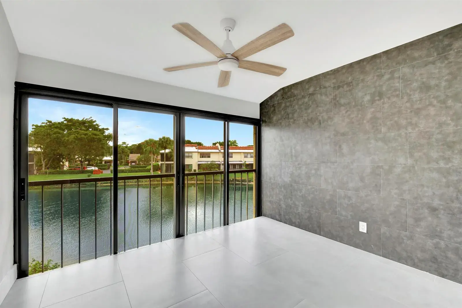 7898 Eastlake Drive # 7d, Boca Raton FL 33433