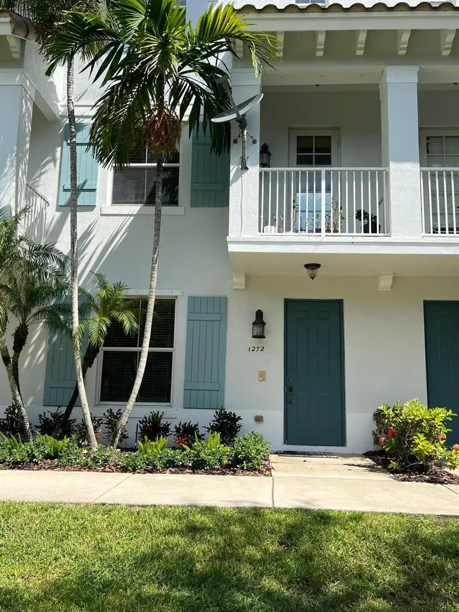 1272 Via Fiume, Boynton Beach FL 33426